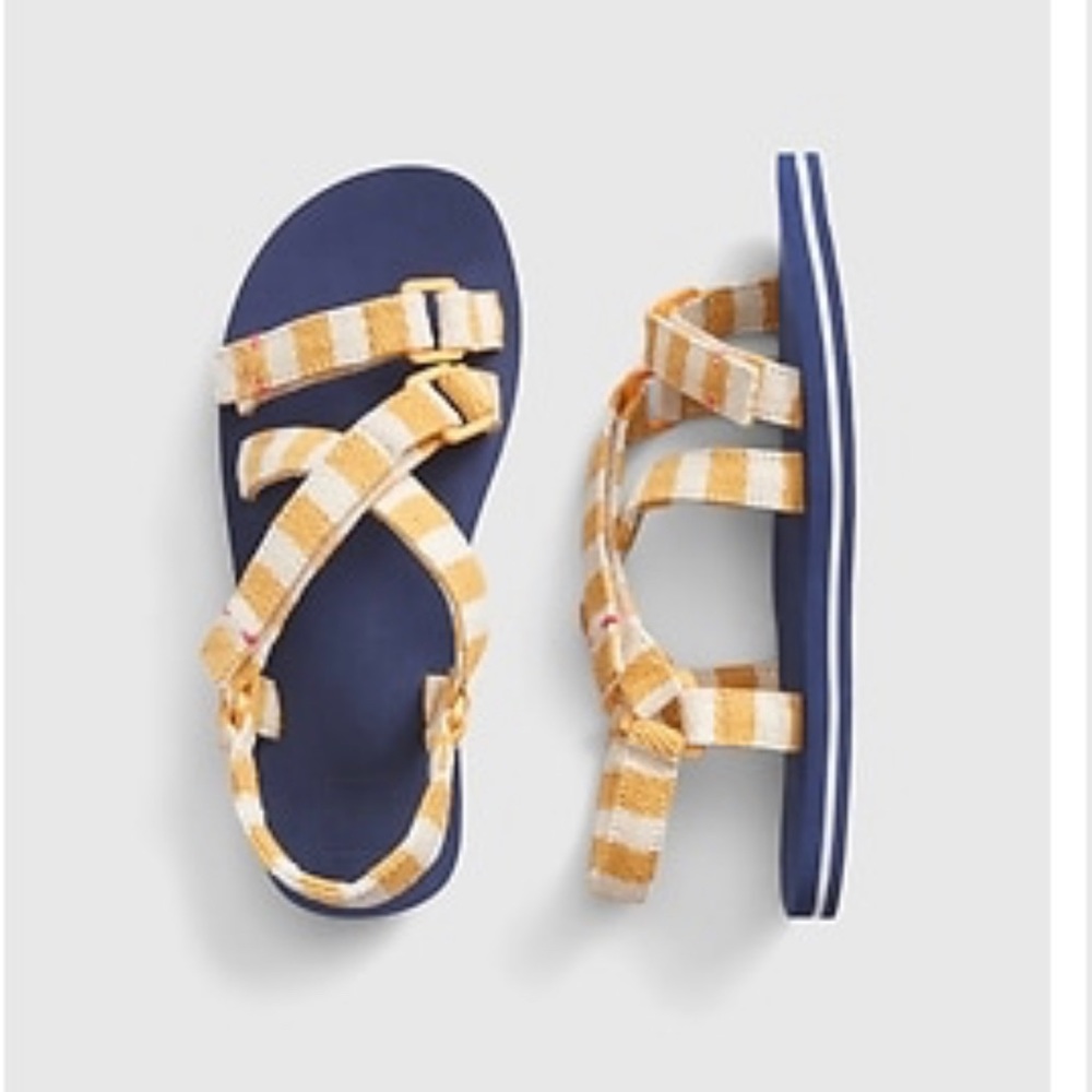 Gap strap sandals